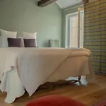 Karja krevet i doručak 4*