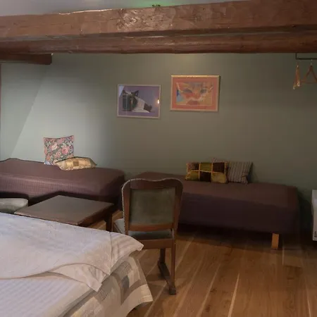 Karja Bed & Breakfast 4*