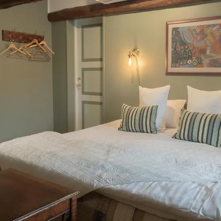 Karja Bed & Breakfast 3*