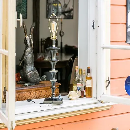 Bed & Breakfast Karja 3*