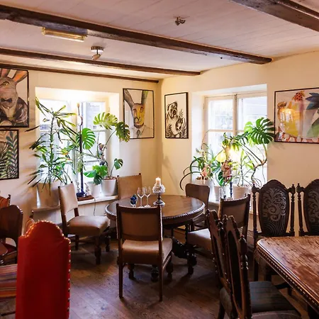 Bed & Breakfast Karja 4*