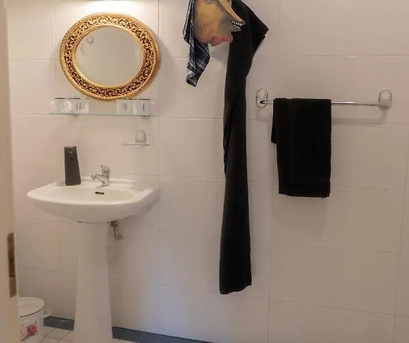 לינה וארוחת בוקר Karja הפסלאו