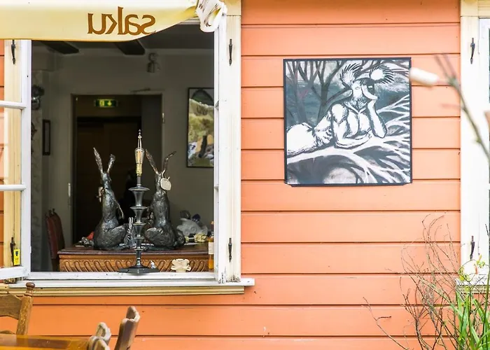 לינה וארוחת בוקר Karja הפסלאו