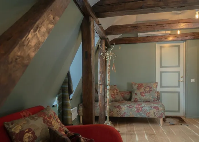 לינה וארוחת בוקר Karja